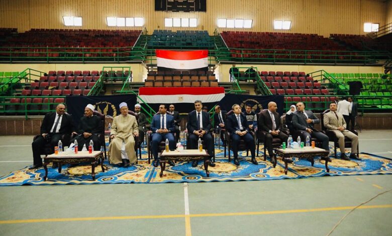 نائب محافظ قنا ومدير الأمن يشهدان مراسم قرعة الحج العلنية بالصالة المغطاة 1 نائب محافظ قنا ومدير الأمن يشهدان مراسم قرعة الحج العلنية بالصالة المغطاة