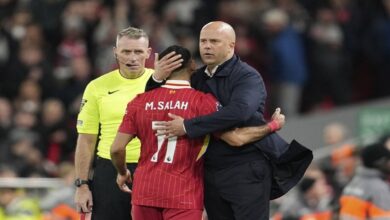مدرب ليفربول يعلق على "تغريدة" صلاح "الغامضة"