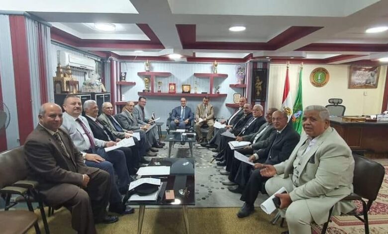 جلسة مجلس الأمناء والأباء والمعلمين بمحافظة المنوفية تناقش مشكلات الإدارات وتكريم أبطال التربية الخاصة