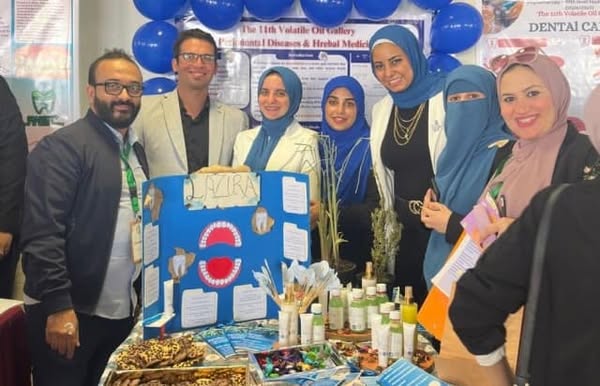 المصرية الروسية يفوزون بأحسن بوستر على مستوى كليات الصيدلة 1 المصرية الروسية يفوزون بأحسن بوستر على مستوى كليات الصيدلة