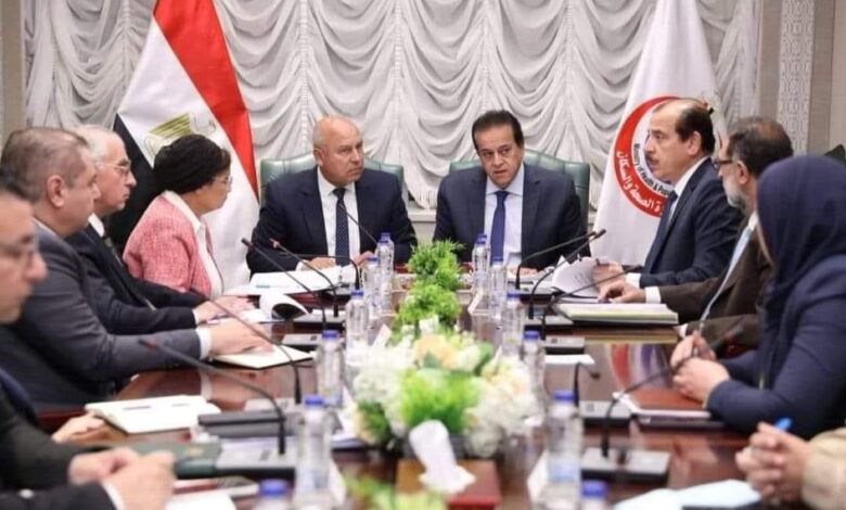 وزيرا الصحة والنقل يعقدان اجتماعًا لمتابعة تطورات منظومة الألبان الصناعية شبيهة لبن الأم والألبان العلاجية