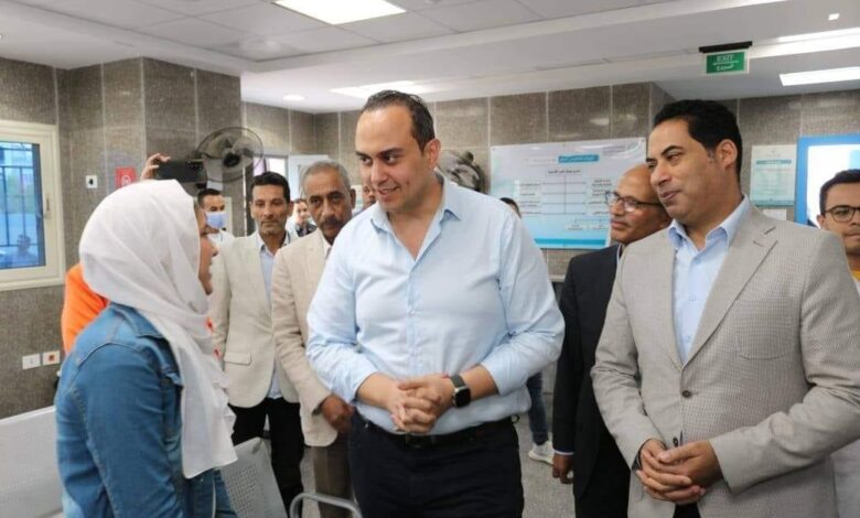 رئيس هيئة الرعاية الصحية يجري جولة تفقدية بمنشآت هيئة الرعاية الصحية في سيناء