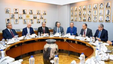وزير الخارجية يلتقى مع كبار الكتاب والمفكرين بجريدة الأهرام