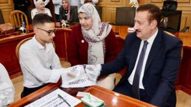 محافظ المنوفية وكيلاً لعروس يتيمة خلال مراسم عقد القران ويقدم خالص تهانيه للعروسين