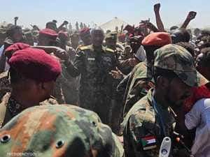 البرهان:لن يذهب باتجاه وقف إطلاق نار ما لم يصحبه انسحاب قوات الدعم السريع من المدن والقرى