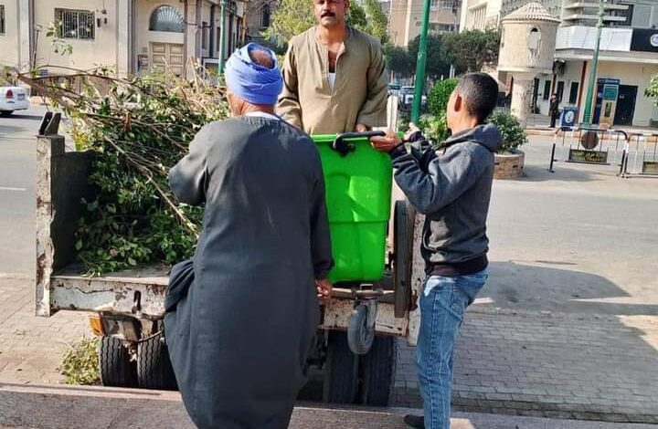 حملات مكثفة للنظافة وصيانة دورية لأعمدة الإنارة بـ 5 مراكز بالمنيا