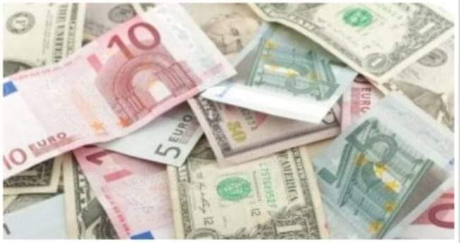 أسعار الدولار واليورو أمام الجنيه المصري اليوم الجمعة