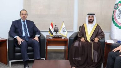 رئيس البرلمان العربي يلتقي وزير الشئون النيابية المصري