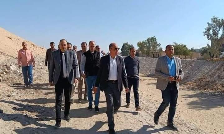 محافظ المنيا يوجه بتكثيف تطهير مخرات السيول ورفع المخلفات بشكل مستمر 1 محافظ المنيا يوجه بتكثيف تطهير مخرات السيول ورفع المخلفات بشكل مستمر