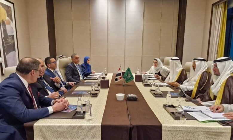 وزير الاستثمار يلتقي نظيره السعودي لبحث سبل تنمية العلاقات الاقتصادية بين البلدين