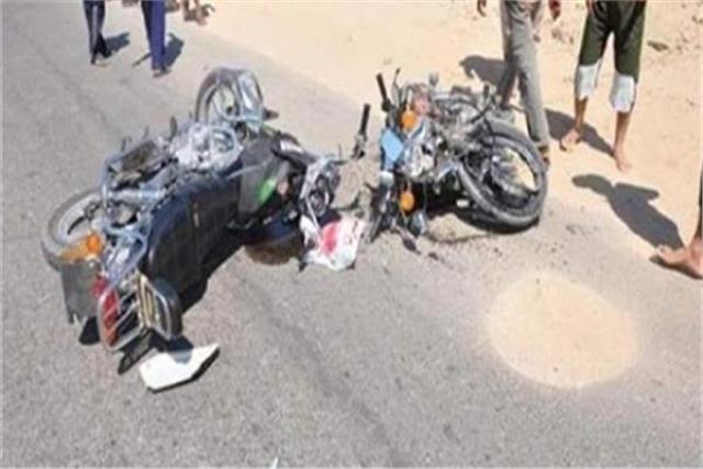 مصرع 3 طلاب وإصابة إثنين آخرين في تصادم دراجتين بخاريتين ببني سويف