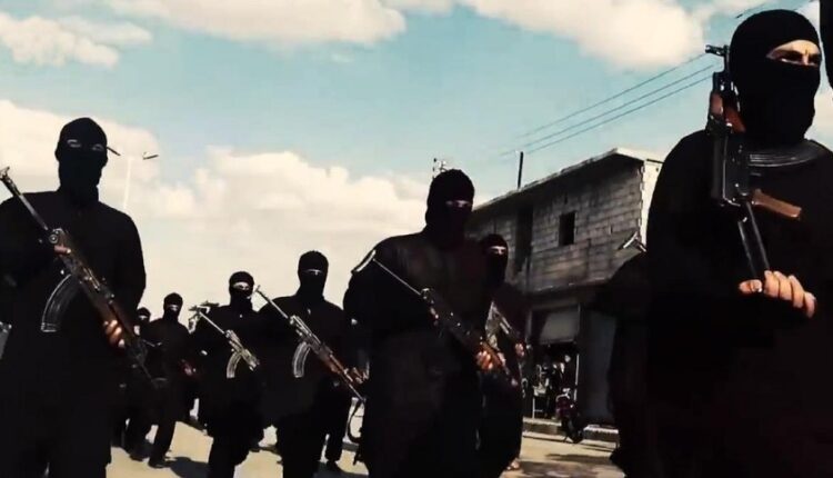 بعد سقوط نظام بشار الأسد.. هل يعيد داعش تنظيم صفوفه في سوريا؟