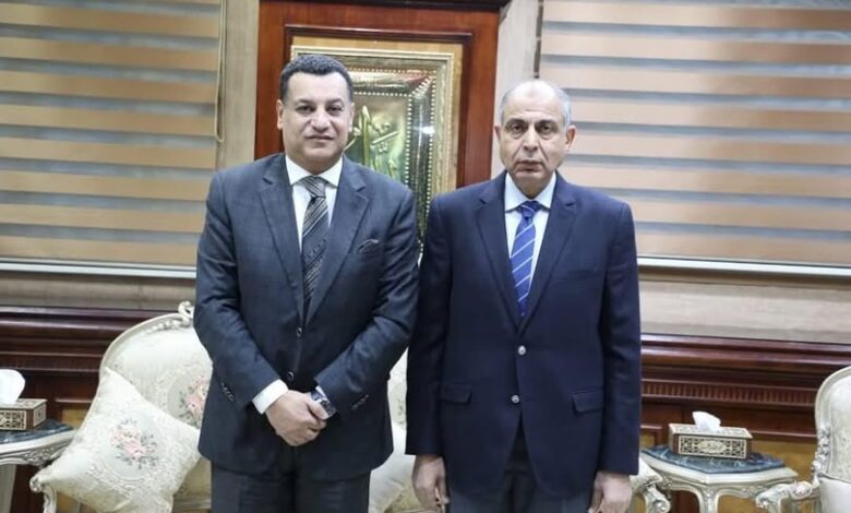 محافظ المنيا يبحث مع رئيس الغرفة التجارية التجهيزات النهائية لافتتاح السوق الحضاري الجديد 1 محافظ المنيا يبحث مع رئيس الغرفة التجارية التجهيزات النهائية لافتتاح السوق الحضاري الجديد