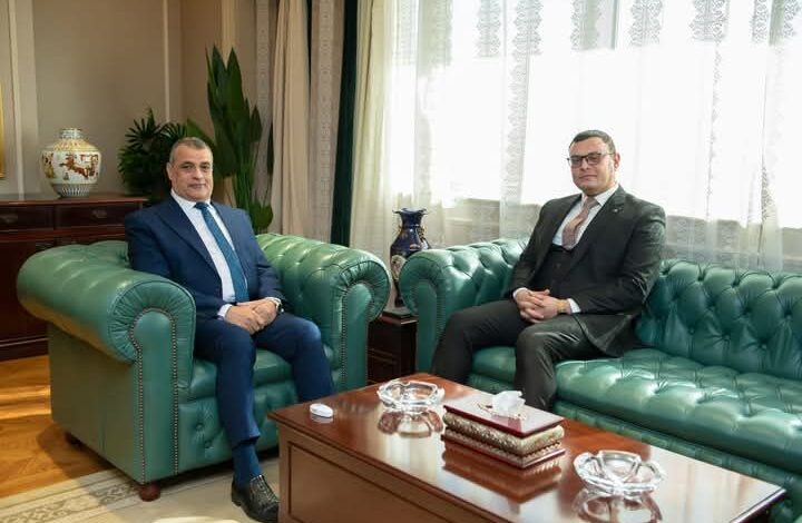 وزيرا "الإنتاج الحربي" و"الإسكان" يبحثان الموقف التنفيذي للمشروعات الخاصة 1 وزيرا "الإنتاج الحربي" و"الإسكان" يبحثان الموقف التنفيذي للمشروعات الخاصة