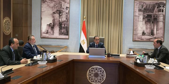 مدبولى يتابع مع وزير الطيران الموقف التنفيذي لبوابة الجمهورية الجديدة الجوية 1 مدبولى يتابع مع وزير الطيران الموقف التنفيذي لبوابة الجمهورية الجديدة الجوية