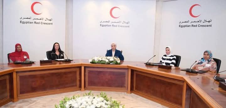 السيدة انتصار السيسي توجه الشكر لكل المتطوعين في الهلال الأحمر المصري 1 السيدة انتصار السيسي توجه الشكر لكل المتطوعين في الهلال الأحمر المصري