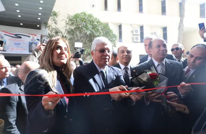 وزير التعليم العالي يفتتح مركز زراعة الكبد بجامعة المنصورة بتكلفة مليار جنيه 1 وزير التعليم العالي يفتتح مركز زراعة الكبد بجامعة المنصورة بتكلفة مليار جنيه