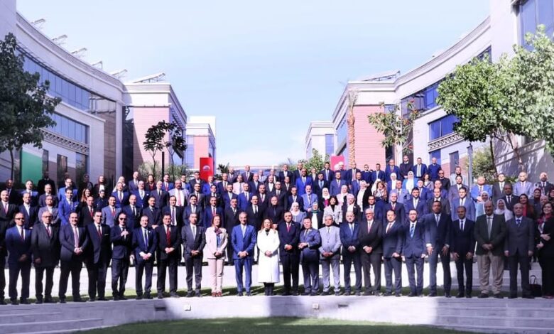 وزير الاتصالات وتكنولوجيا المعلومات يشهد حفل تخرج الدفعة الأولى من مبادرة "قادة مصر الرقمية" 1 وزير الاتصالات وتكنولوجيا المعلومات يشهد حفل تخرج الدفعة الأولى من مبادرة "قادة مصر الرقمية"