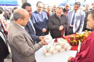 "بنكمّل بعض" مبادرة المدارس الزراعية لتوفير السلع بأسيوط 2 "بنكمّل بعض" مبادرة المدارس الزراعية لتوفير السلع بأسيوط