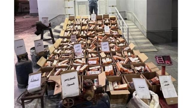  ضبط عامل بحوزته 1.6 مليون قطعة ألعاب نارية بالفيوم