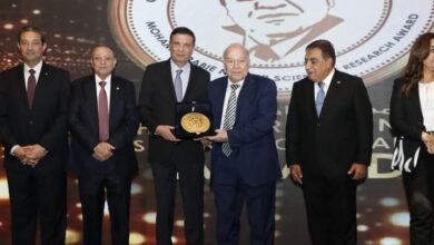 وزير الزراعة يشارك فى تسليم الفائزين بجوائز جامعة الدلتا