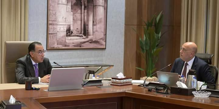 مدبولى يُتابع ملفات العمل لجهاز تنمية المشروعات المتوسطة والصغيرة ومتناهية الصغر 1 مدبولى يُتابع ملفات العمل لجهاز تنمية المشروعات المتوسطة والصغيرة ومتناهية الصغر