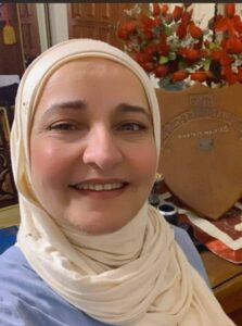 عندما تعشق المرأة قراءة بقلم / محمد البنا لقصيدة " والشمس أنت "