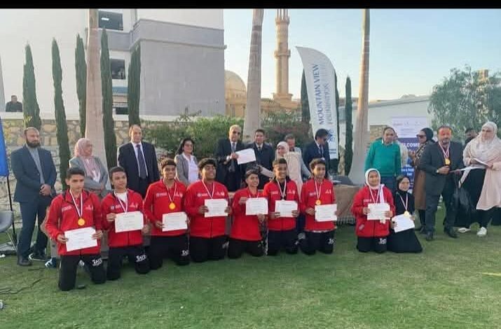 مدير تعليم القليوبية..يفتتح معرض العلوم والهندسة بمدرسة ماونتن فيو بالعبور، 1 مدير تعليم القليوبية..يفتتح معرض العلوم والهندسة بمدرسة ماونتن فيو بالعبور،