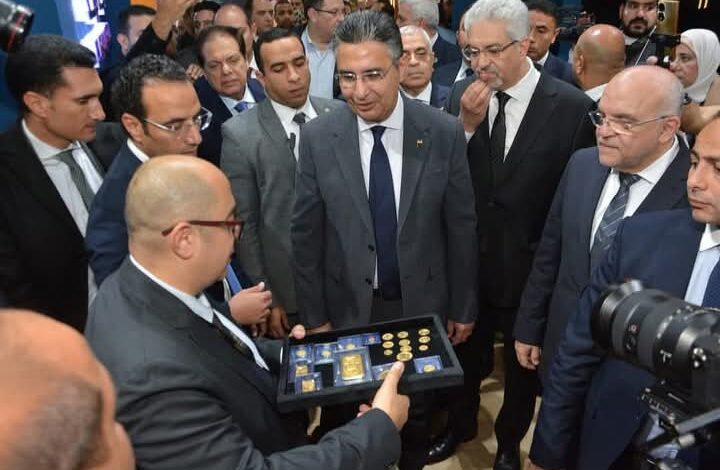وزير التموين يفتتح معرض “نبيو” للذهب والمجوهرات 2024 1 وزير التموين يفتتح معرض “نبيو” للذهب والمجوهرات 2024