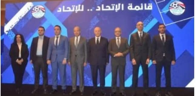 أبو ريدة يطلب تقريرا عن الموقف المالى لاتحاد الكرة قبل بدء المهمة 1 أبو ريدة يطلب تقريرا عن الموقف المالى لاتحاد الكرة قبل بدء المهمة