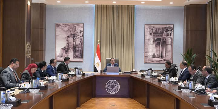 رئيس الوزراء يستعرض مقترحات وفرص التنمية المختلفة بالأراضي الشاطئية 1 رئيس الوزراء يستعرض مقترحات وفرص التنمية المختلفة بالأراضي الشاطئية
