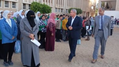 وكيل أول وزارة التربية والتعليم بالشرقية فى زيارة مفاجئة لمدارس العاشر من رمضان