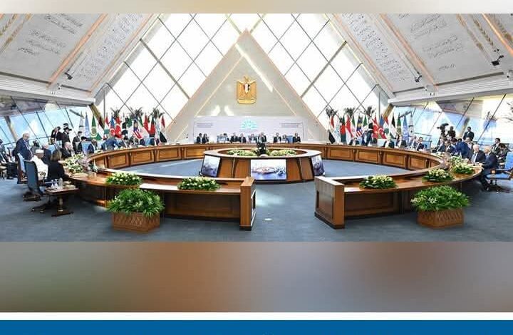 قيادات حزبية: قمة الدول الثماني تعكس التزام مصر بتعزيز التنمية والشراكة بين الدول النامية 1 قيادات حزبية: قمة الدول الثماني تعكس التزام مصر بتعزيز التنمية والشراكة بين الدول النامية