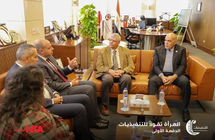 برنامج تنفيذيات مصر في زيارة للجامعة المصرية اليابانية للعلوم والتكنولوجيا..