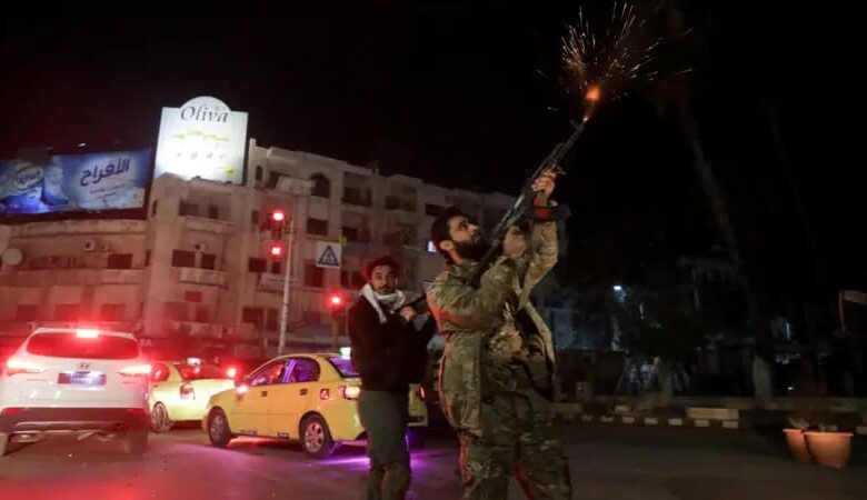 دمشق تحتفل: المعارضة المسلحة تعلن السيطرة الكاملة على العاصمة وحمص 1 دمشق تحتفل: المعارضة المسلحة تعلن السيطرة الكاملة على العاصمة وحمص