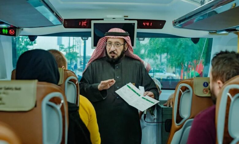 وصول أولى طلائع الدفعة الثانية من ضيوف برنامج الملك سلمان للعمرة للمدينة المنورة 1 وصول أولى طلائع الدفعة الثانية من ضيوف برنامج الملك سلمان للعمرة للمدينة المنورة