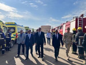 محافظ قنا يتفقد جاهزية المعدات والمركبات لمواجهة الأزمات والطوارئ 2 محافظ قنا يتفقد جاهزية المعدات والمركبات لمواجهة الأزمات والطوارئ