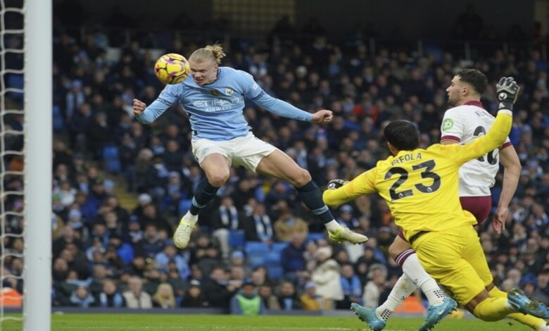 مانشستر سيتي يعود إلى سكة الانتصارات.. وهلاند يشدد الخناق على صلاح 1 مانشستر سيتي يعود إلى سكة الانتصارات.. وهلاند يشدد الخناق على صلاح