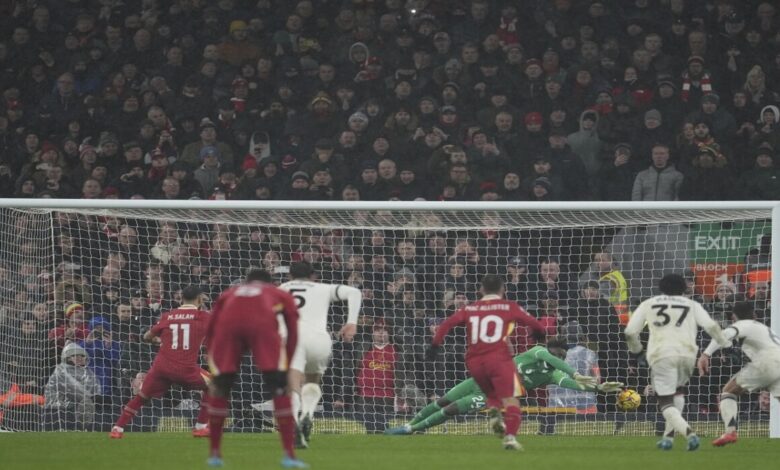 ليفربول يتعثر على أرضه أمام مانشستر يونايتد في "ملحمة" كروية