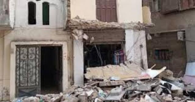 انهيار جزئي لمنزل وتصدع منزلين مجاورين بمركز البلينا بسوهاج 1 انهيار جزئي لمنزل وتصدع منزلين مجاورين بمركز البلينا بسوهاج