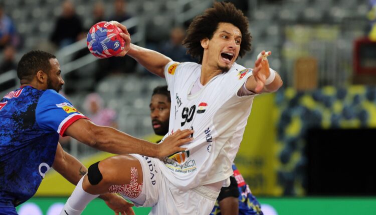 منتخب مصر يهزم كاب فيردي ويتأهل لربع نهائي بطولة العالم لليد 1 منتخب مصر يهزم كاب فيردي ويتأهل لربع نهائي بطولة العالم لليد