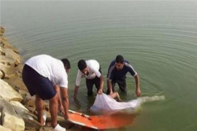 انتشال جثة مُسن من مصرف البطس مبلغ باختفائه منذ 3 أيام في الفيوم 1 انتشال جثة مُسن من مصرف البطس مبلغ باختفائه منذ 3 أيام في الفيوم