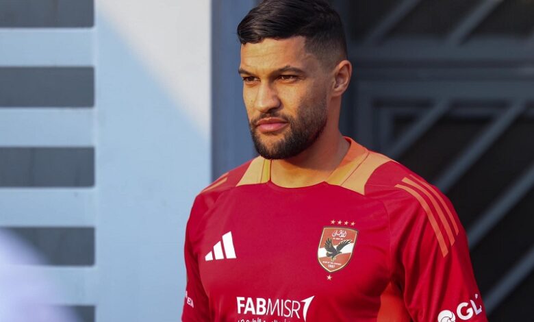 طبيب النادي الاهلي :جراحة ناجحة لـ«يحيى عطية » بعد إصابته في مباراة سموحة 1 طبيب النادي الاهلي :جراحة ناجحة لـ«يحيى عطية » بعد إصابته في مباراة سموحة