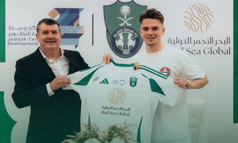 الأهلي السعودي يتعاقد مع مدافع إيندهوفن حتى 2029 1 الأهلي السعودي يتعاقد مع مدافع إيندهوفن حتى 2029