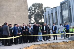 وزير الشباب والرياضة ومحافظ القاهرة يتفقدان الأعمال الإنشائية بالمدرسة الأوليمبية الدولية 2 وزير الشباب والرياضة ومحافظ القاهرة يتفقدان الأعمال الإنشائية بالمدرسة الأوليمبية الدولية