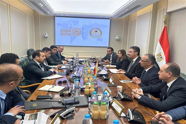 التموين يناقش مستقبل البورصة السلعية وتعزيز الأمن الغذائي 1 التموين يناقش مستقبل البورصة السلعية وتعزيز الأمن الغذائي