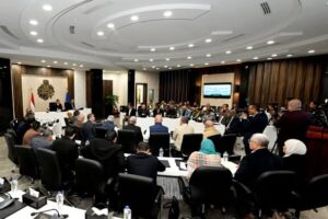 وزير الإسكان يعلن عن خطة عاجلة لمجموعة من الحلول المقترحة لعدد من المناطق بمدينة أسوان  