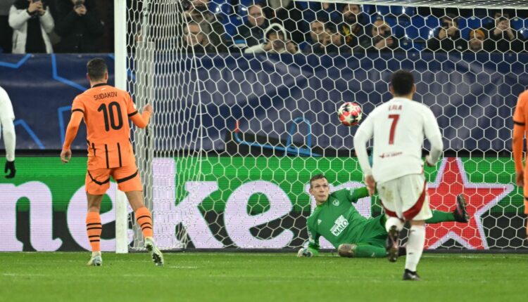 لايبزيغ يفوز رغم الوداع.. وشاختار يتمسك بآماله بدوري أبطال أوروبا 1 لايبزيغ يفوز رغم الوداع.. وشاختار يتمسك بآماله بدوري أبطال أوروبا