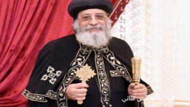 البابا تواضروس يهدى الرئيس السيسي هدية تذكارية