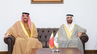 رئيس البرلمان العربي يلتقي الأمين العام لمجلس النواب البحريني 1 رئيس البرلمان العربي يلتقي الأمين العام لمجلس النواب البحريني